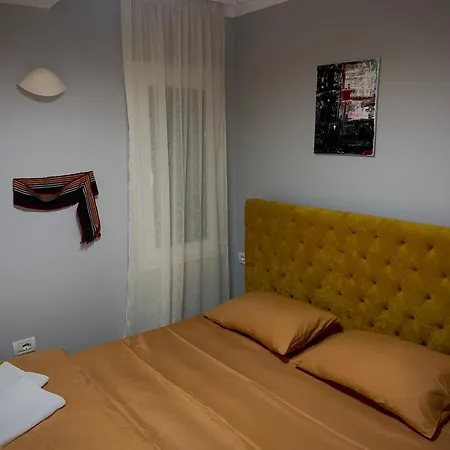 Nn 2 Apartment *